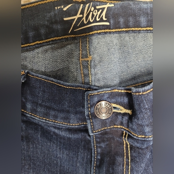 Old Navy The Flirt Jeans Zipper Fly Flare 6 Very Nice Condition - Picture 2 of 4